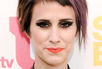 Get-dev-punky-makeup-style-side